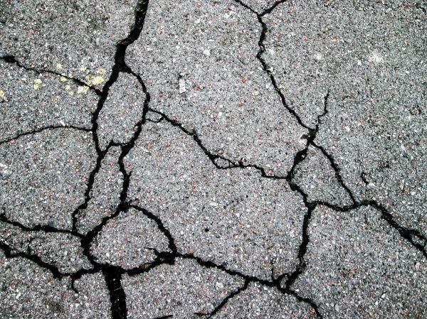 Driveway Crack Filling in Rocklin
