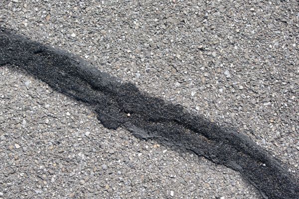 Asphalt Crack Sealing in Rocklin